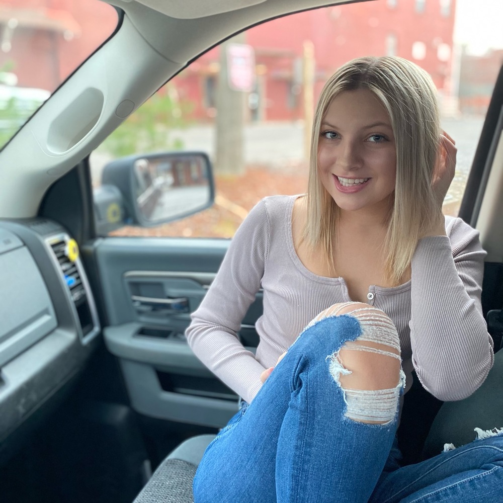 Meet your Posher, Kaya